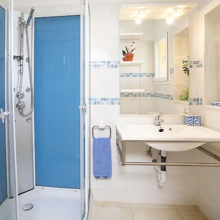 Noemi By Interhome * Calp
